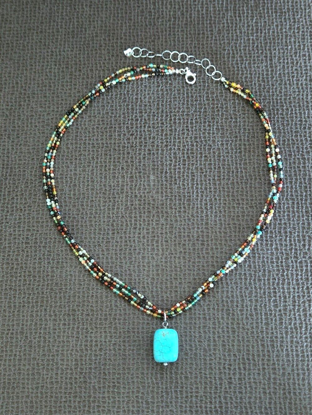Triple3️⃣ Strand Glass🪟 Bead Necklace with Turquouise🩵 Pendant - Picture 13 of 16